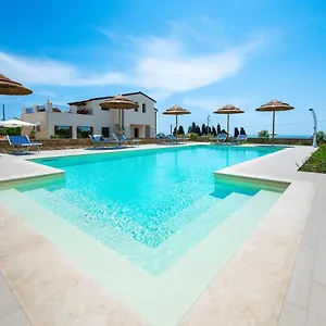 Carmiano: Luxury Seaside Retreat With And Pool Bed & Breakfast